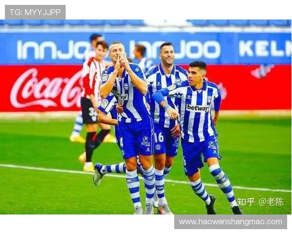 上海足球队阵地战体系解析与战术创新探讨 上海足球队阵地战体系解析与战术创新探讨