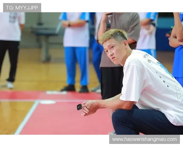 周鹏:从篮球场上的拼搏者到生活中的励志榜样,激励无数年轻人追梦之路